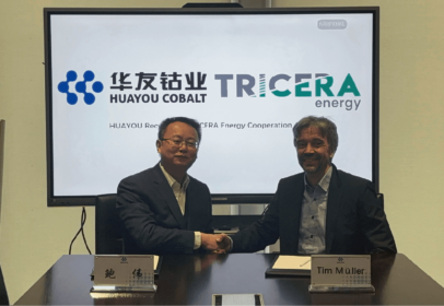 Tim Müller bei der Unterzeichnung des Letter of Intent bei Huayou