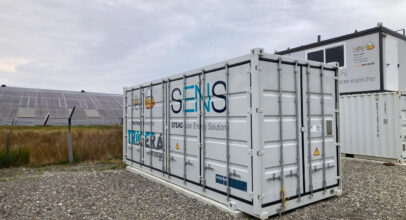 Industriespeicher neben PV-Anlage in Rickertsreute vom Kunden bee PV