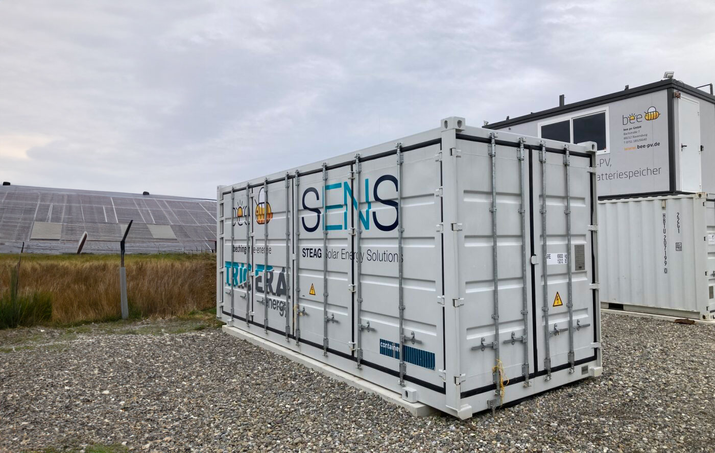 Industriespeicher neben PV-Anlage in Rickertsreute vom Kunden bee PV